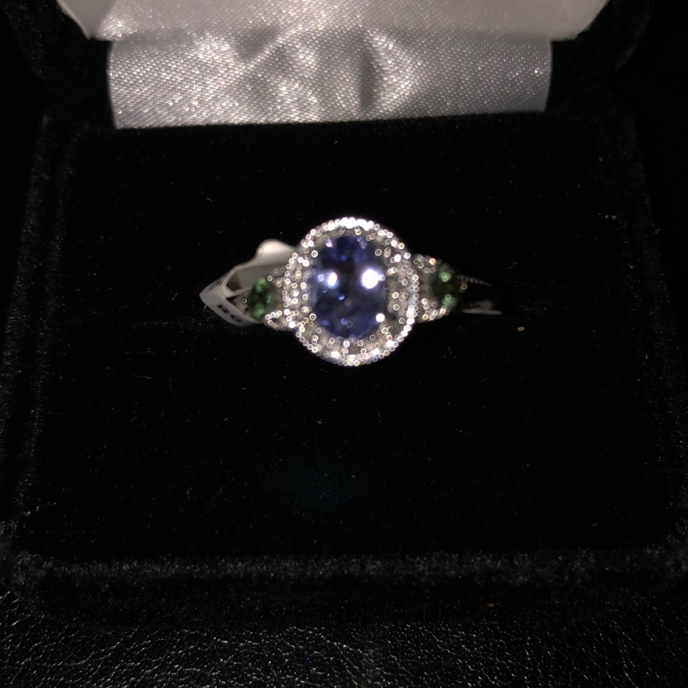 Genuine (& rare) Tanzanite- Alexandranite - Diamond Ring - Picture 2 of 6